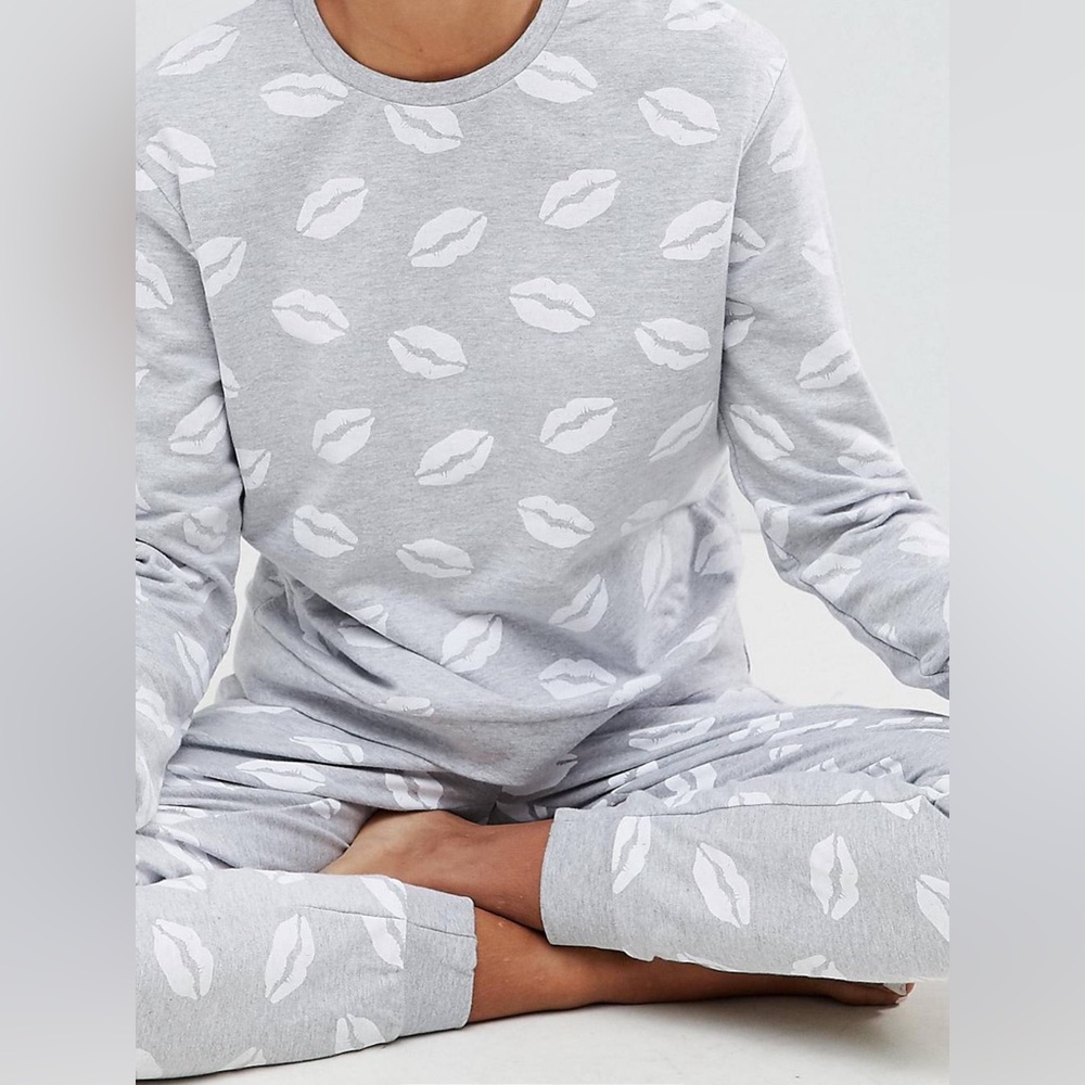 Adorable and cozy set